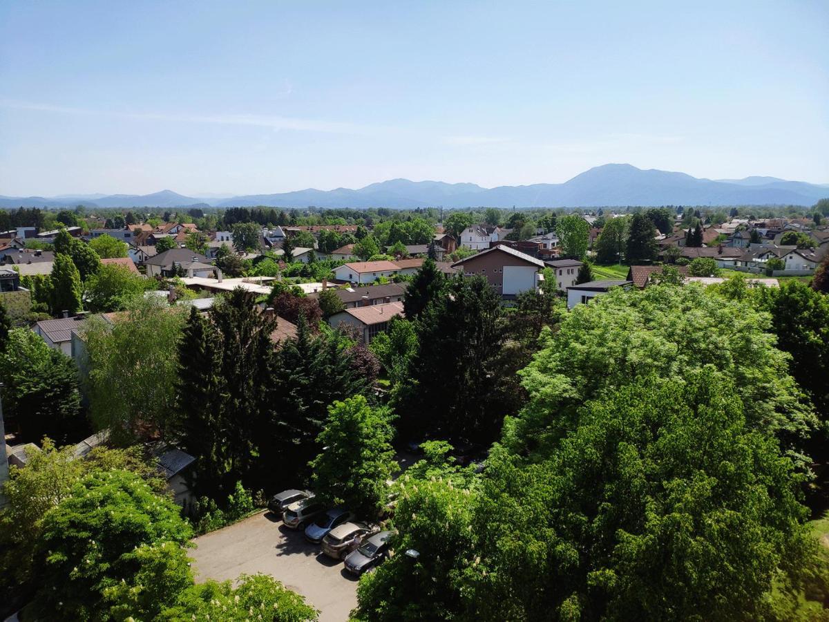 Beautiful Apartment In The Nicest Part Of Town リュブリャナ エクステリア 写真