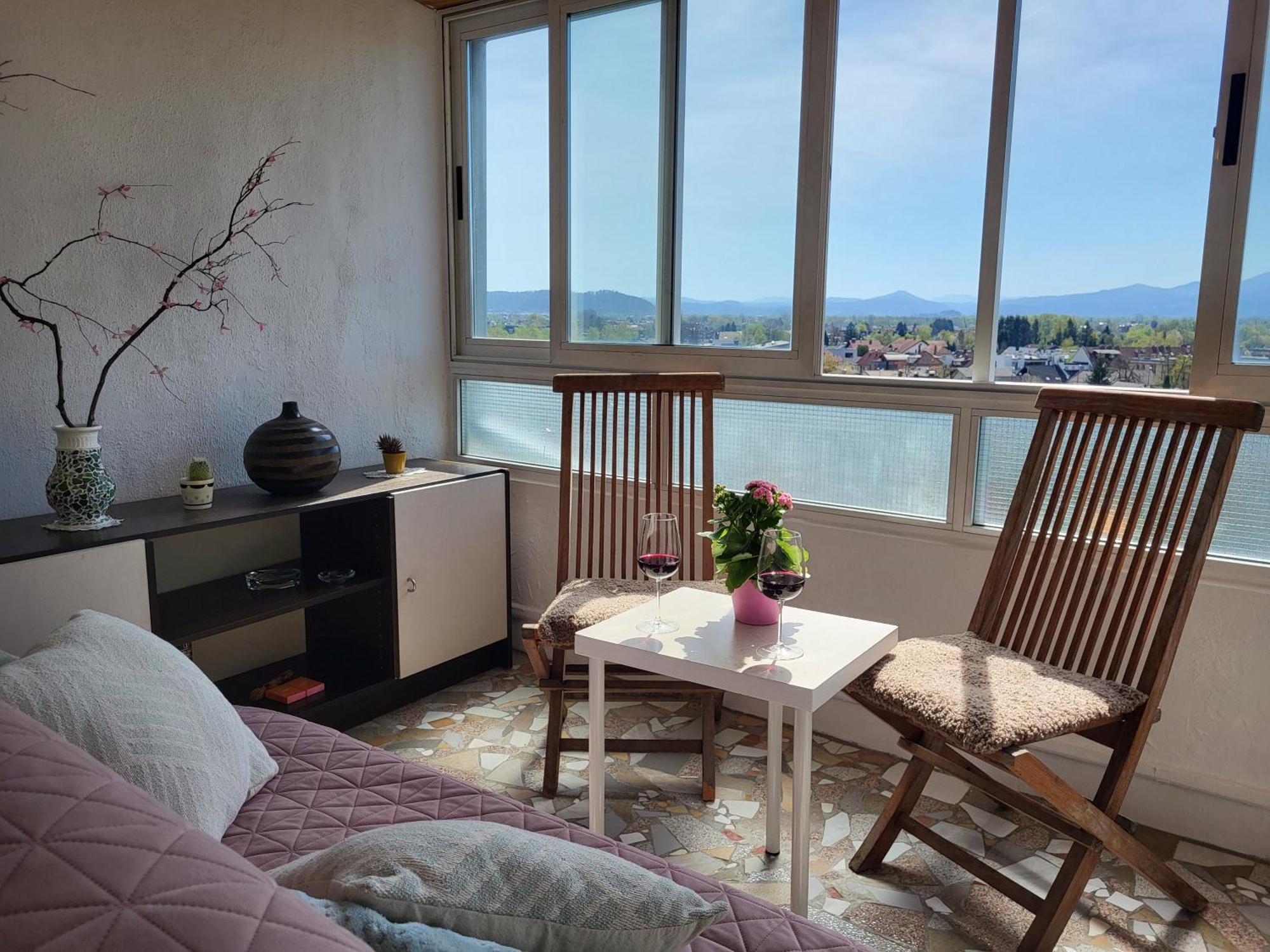 Beautiful Apartment In The Nicest Part Of Town リュブリャナ エクステリア 写真